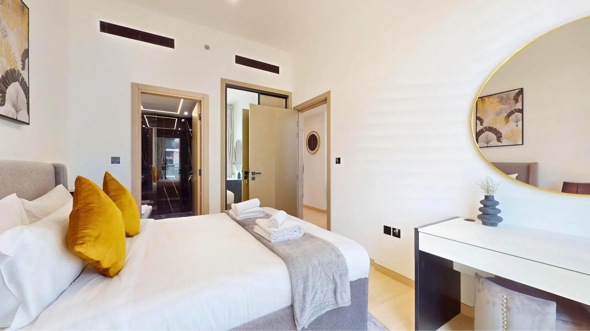 Appartamento Premium 1Br With Great Amenities In The Heart Of Jvc! Dubai Emirati Arabi Uniti